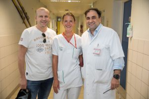 Olivier PANIS, pilote de Formule 1, parrain de la priorité Traumatologie, soutient le Fonds de dotation du CHU Grenoble Alpes.